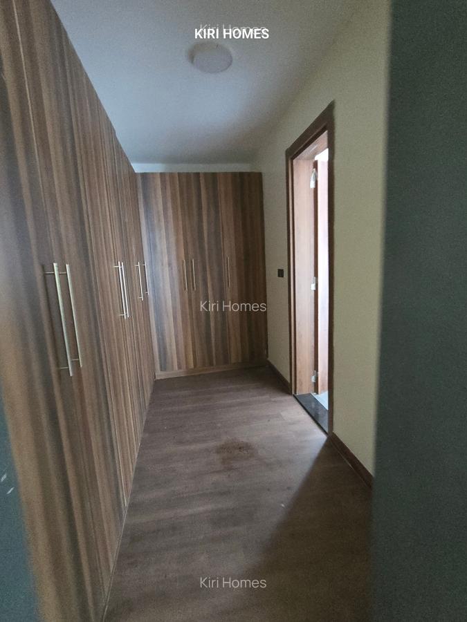 5 Bed Townhouse with En Suite in Lavington - 9