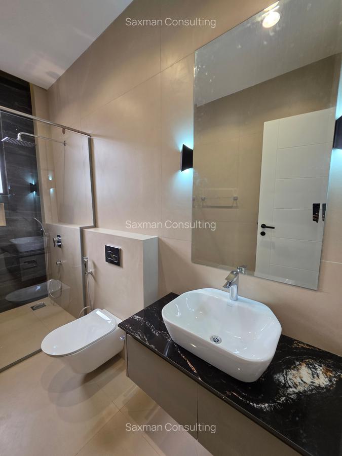 5 Bed Villa with En Suite in Lavington - 10