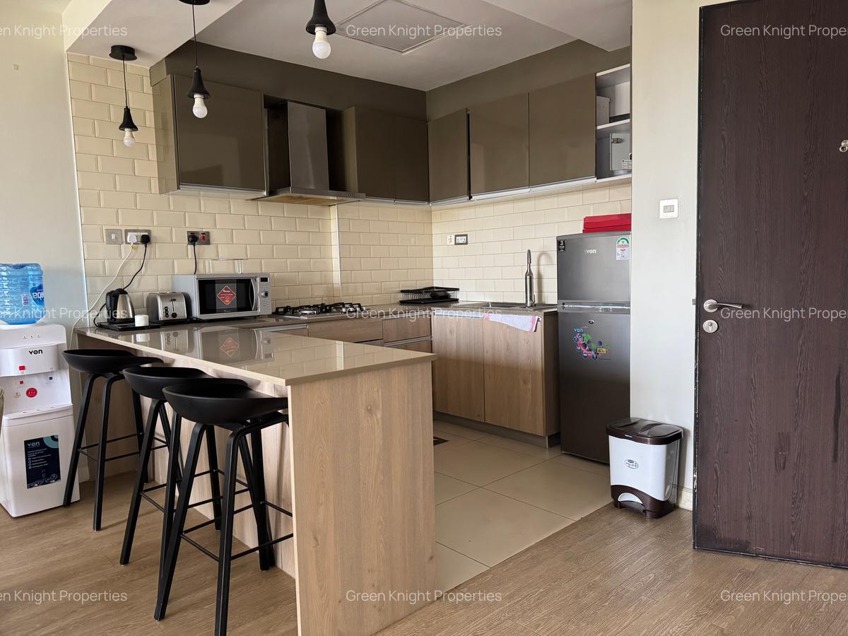 Serviced 1 Bed Apartment with En Suite in Riverside - 2