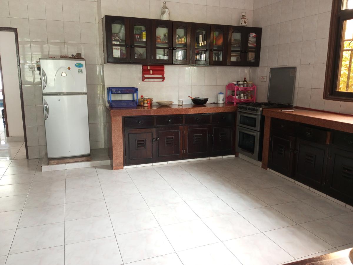 4 Bed Townhouse with En Suite at Mombasa - 4