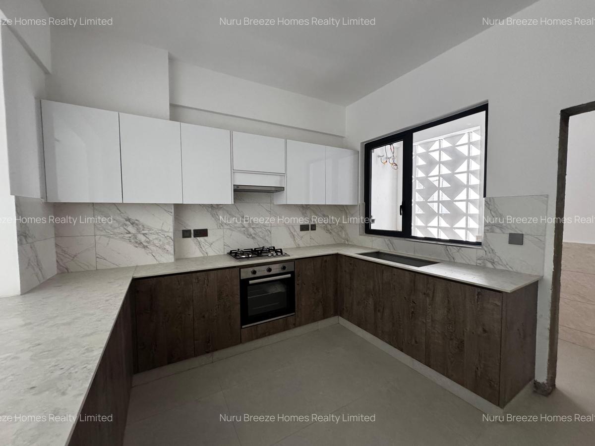 2 Bed Apartment with En Suite in Brookside - 19