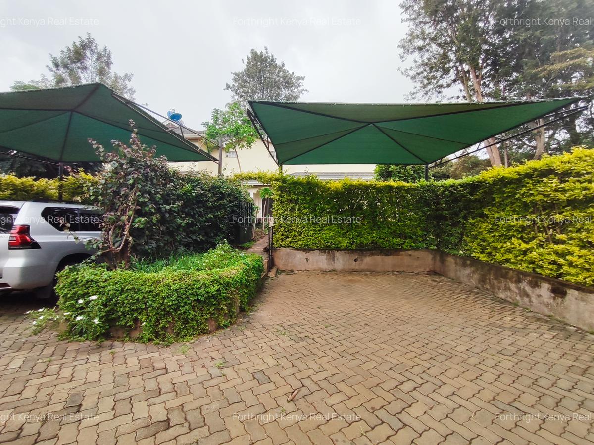 5 Bed House with En Suite at Hardy - 10