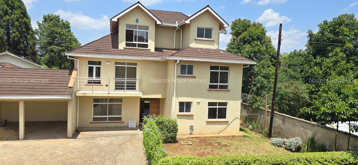 5 Bed Townhouse with En Suite at Kyuna Road - 18