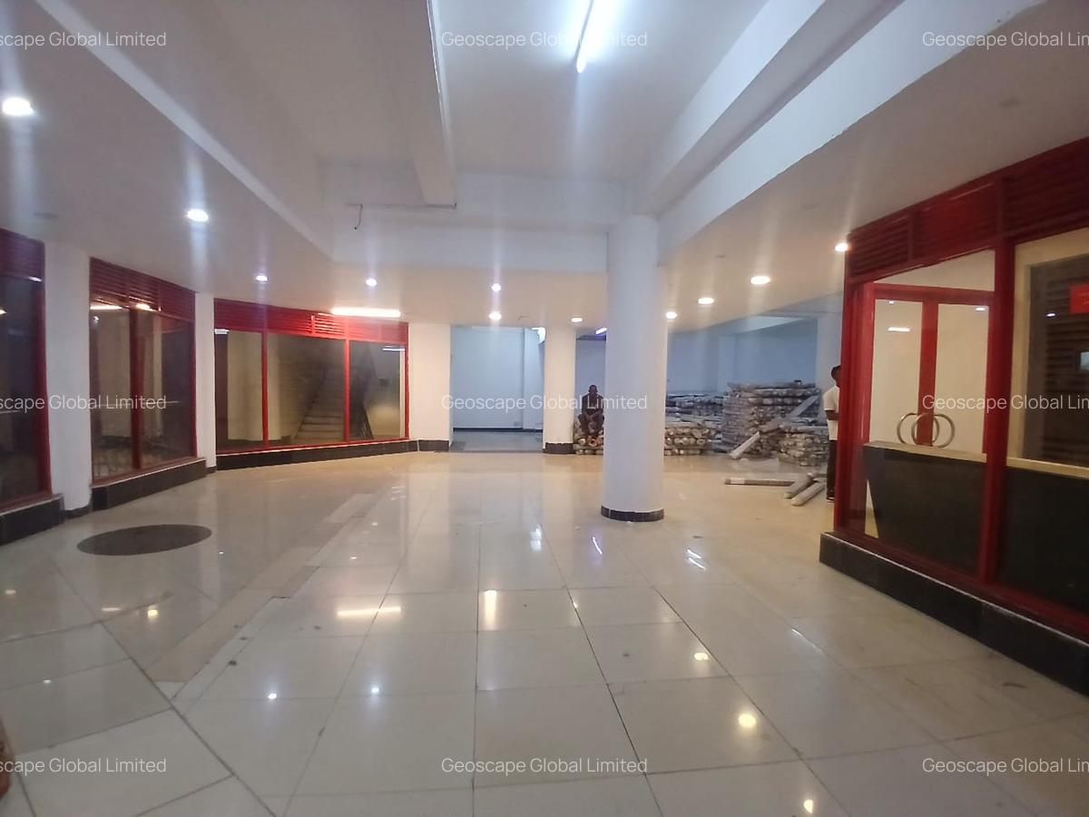 3,800 ft² Warehouse with Parking in Mombasa Road - 5