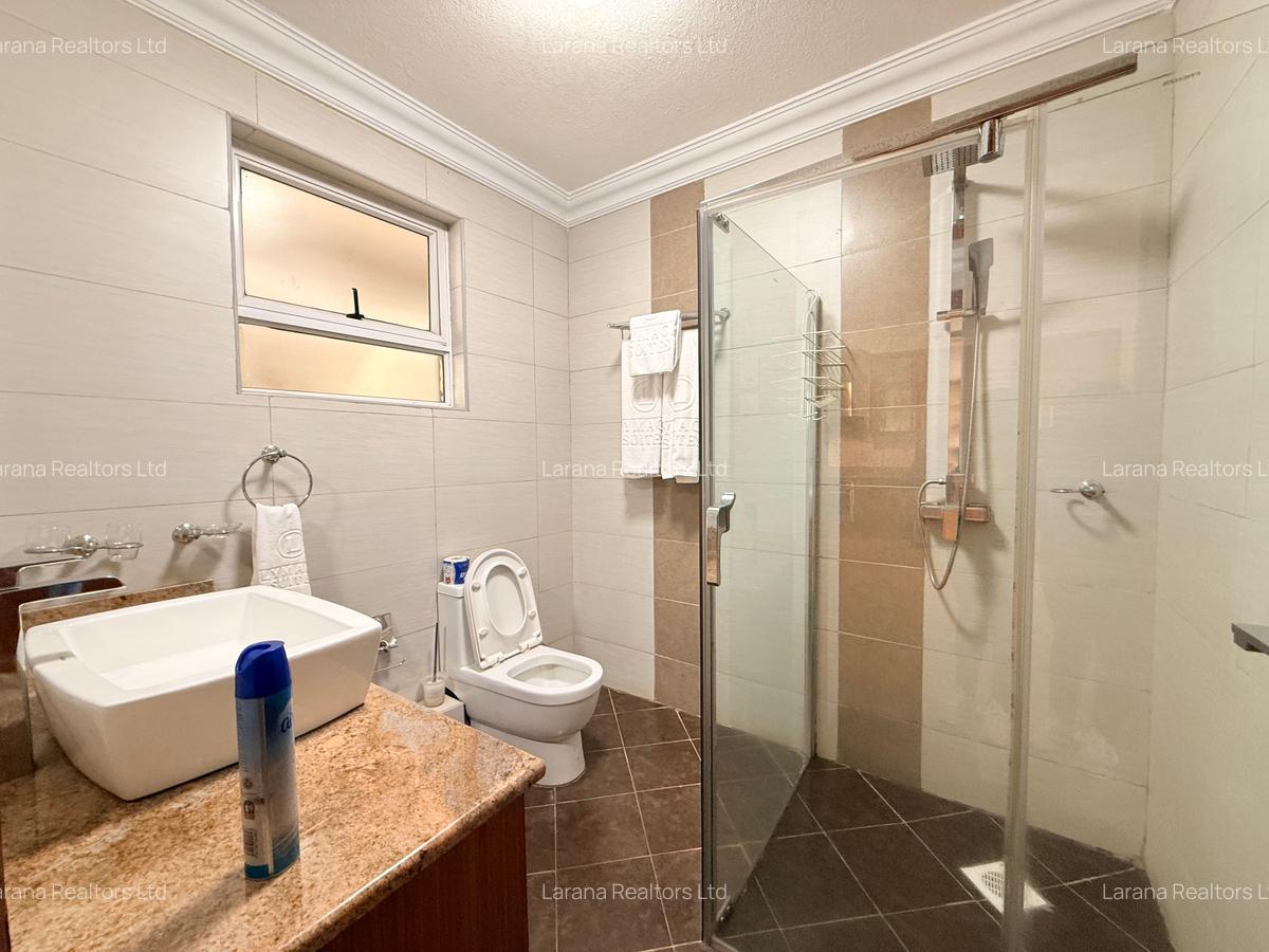 Serviced 1 Bed Apartment with En Suite at Fourways - 7