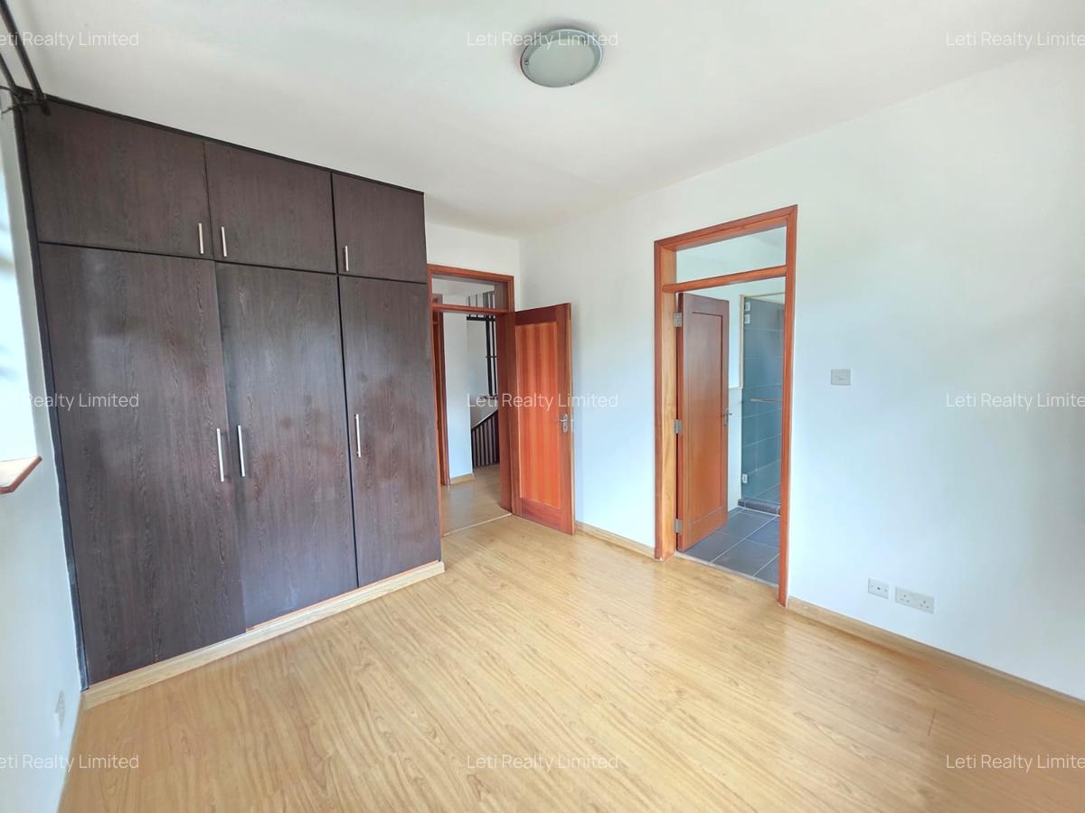 5 Bed House with En Suite in Runda - 6