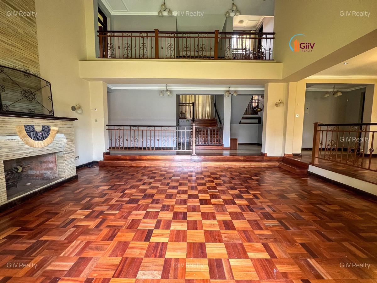 4 Bed Townhouse with Swimming Pool in Rosslyn - 7