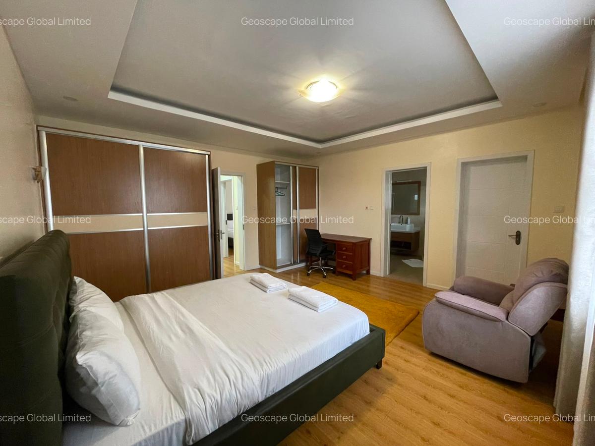 3 Bed Apartment with En Suite in Brookside - 3