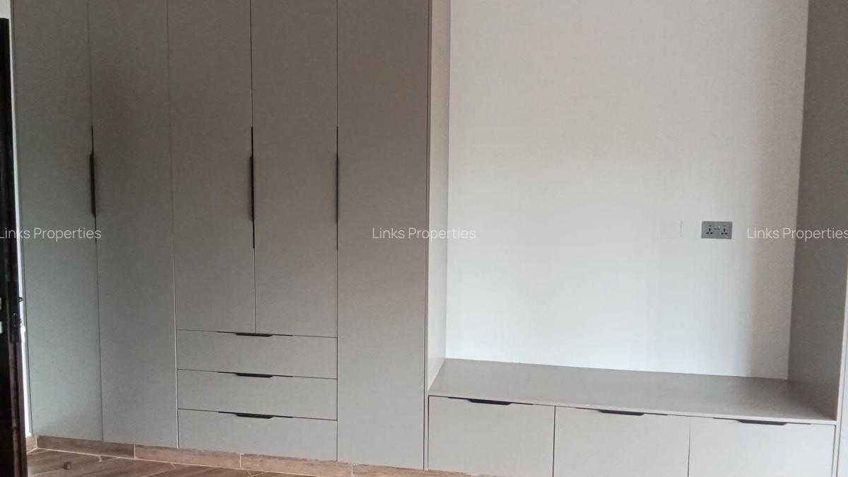 5 Bed Townhouse with En Suite at Karen - 14