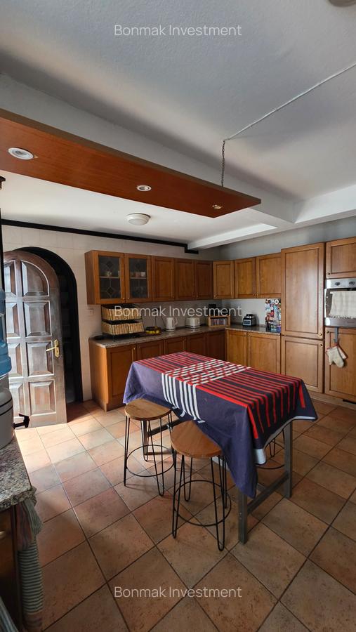 4 Bed Townhouse with En Suite at Riverside Drive. - 12