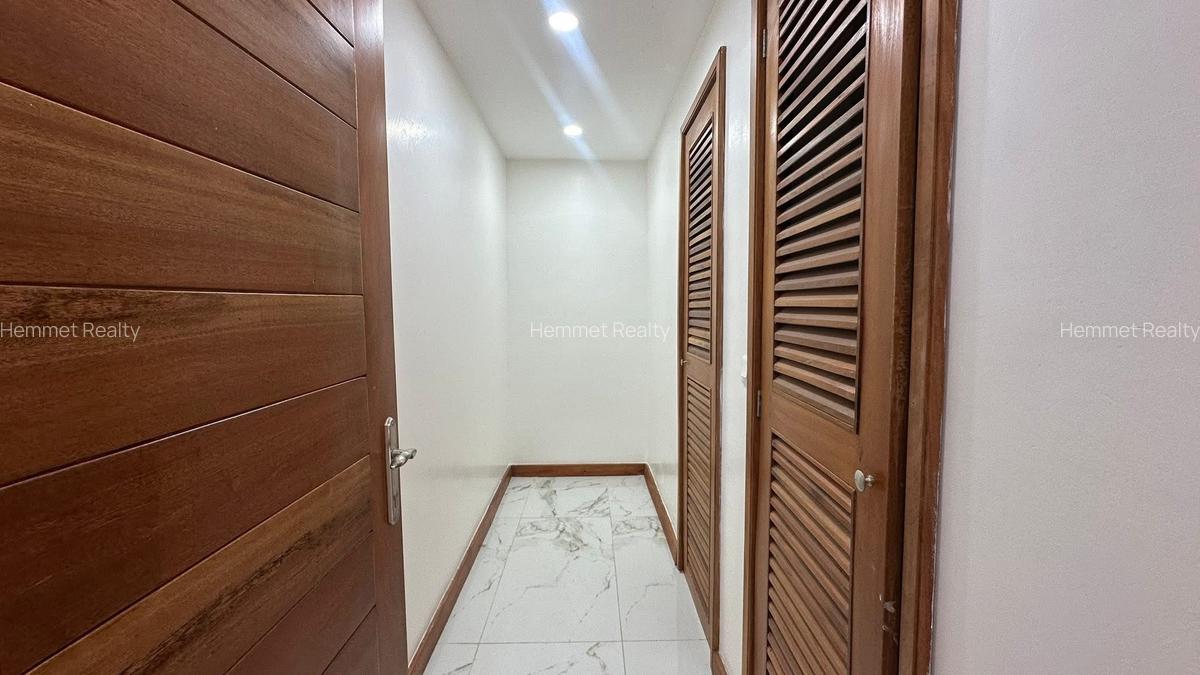 4 Bed Apartment with En Suite in Westlands Area - 6