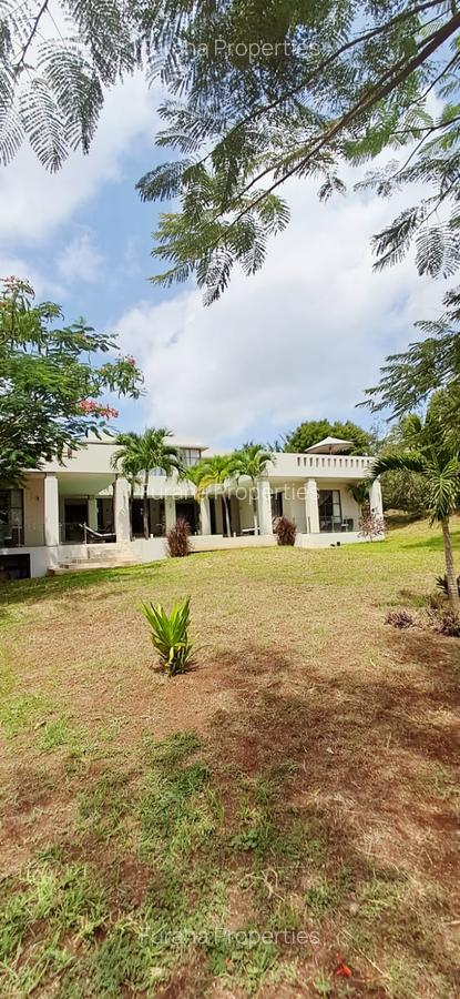 4 Bed House with En Suite in Vipingo - 1