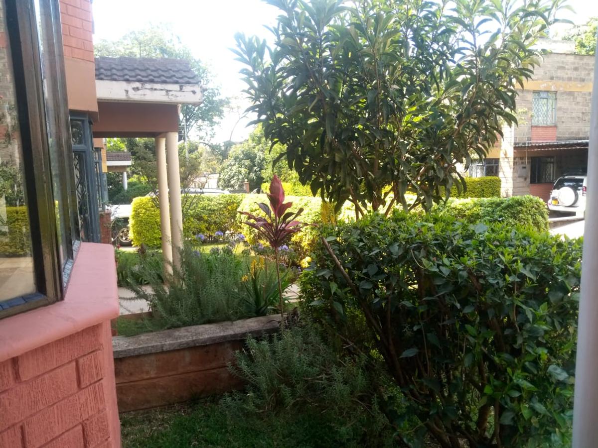 4 Bed Townhouse with En Suite in Lavington - 2