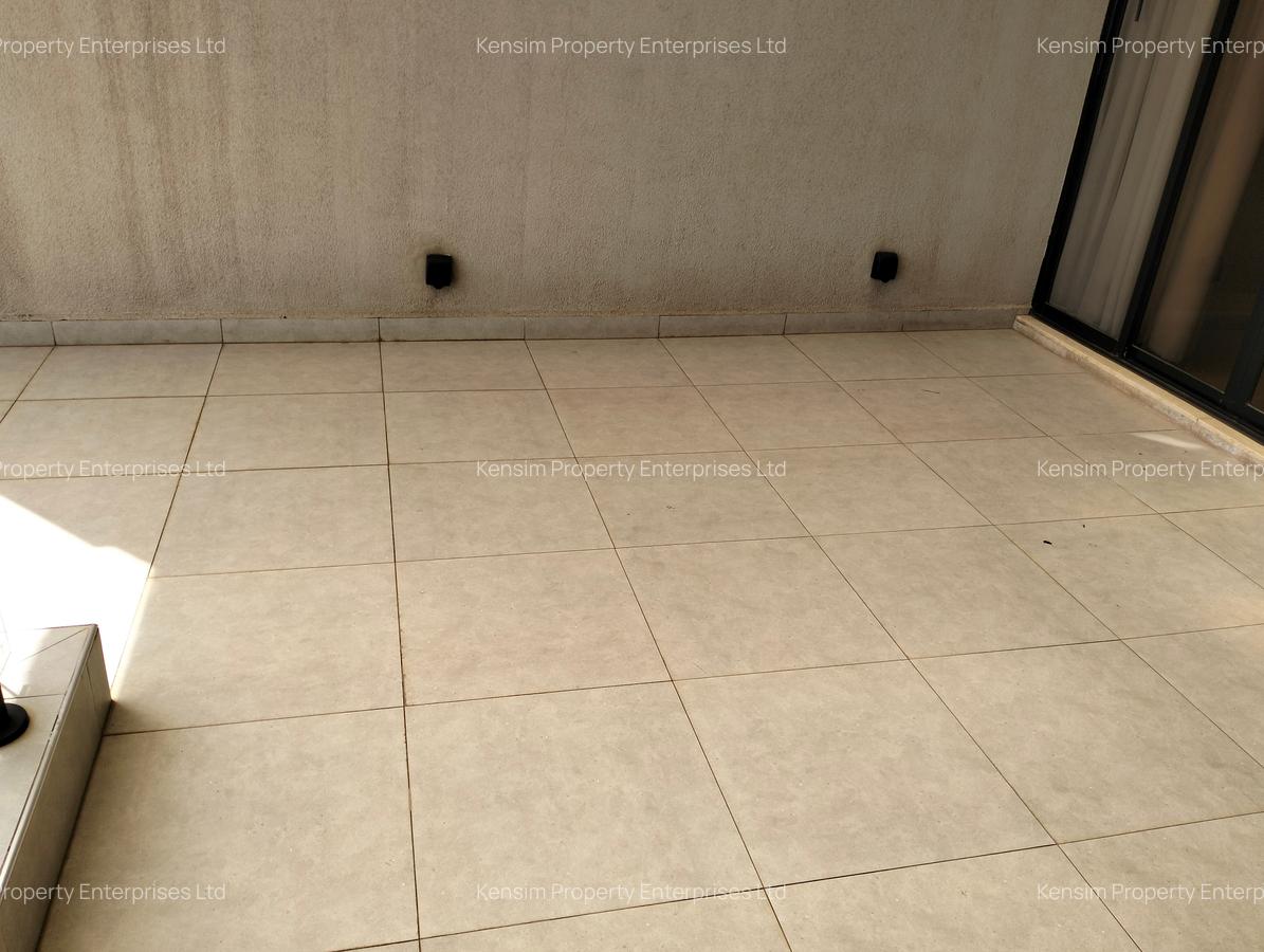 3 Bed Apartment with En Suite in Brookside - 18