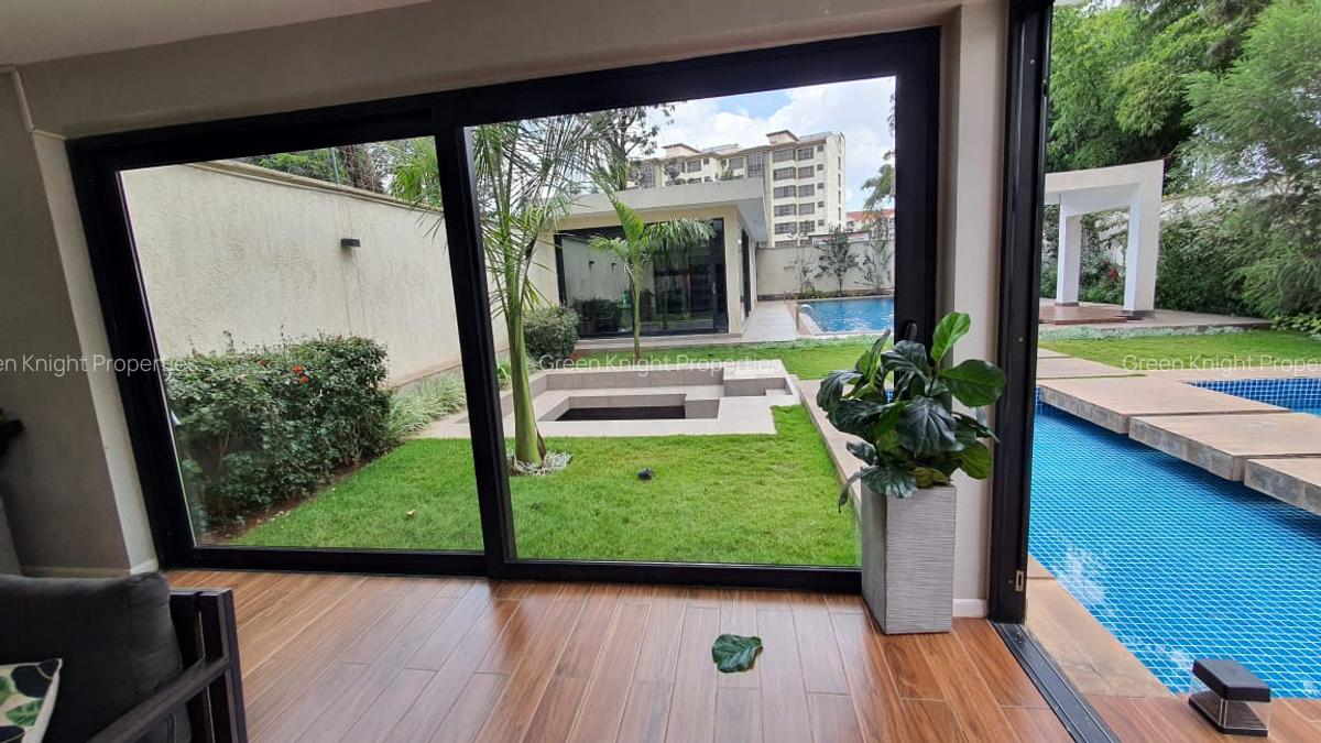 Serviced Studio Apartment with En Suite in Lavington - 13