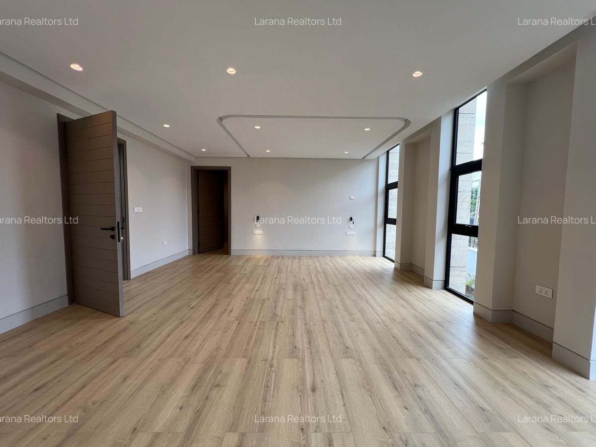 5 Bed Townhouse with En Suite at Grevillea Grove - 14