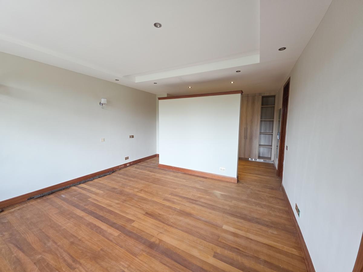 4 Bed House with En Suite in Runda - 7