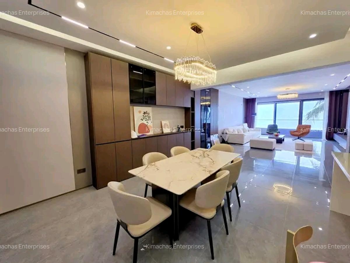 3 Bed Apartment with En Suite at Links Road - 2