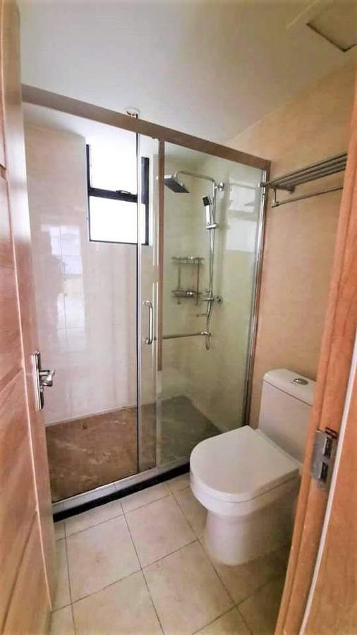 2 Bed Apartment with En Suite in Lavington - 11