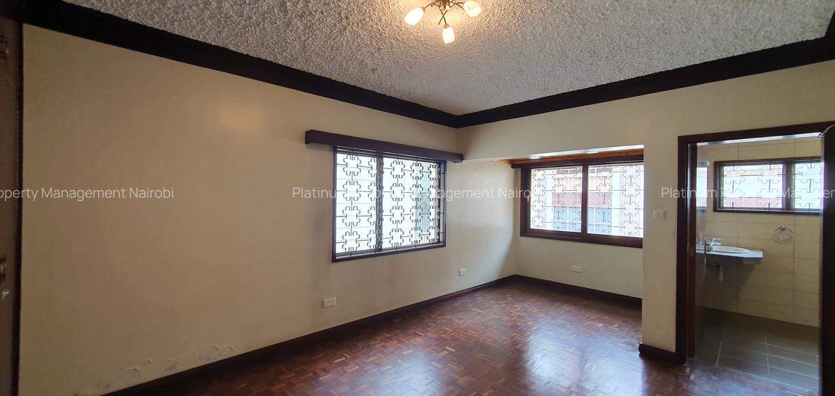 5 Bed House with En Suite at 2Nd Parklands Avenue - 18