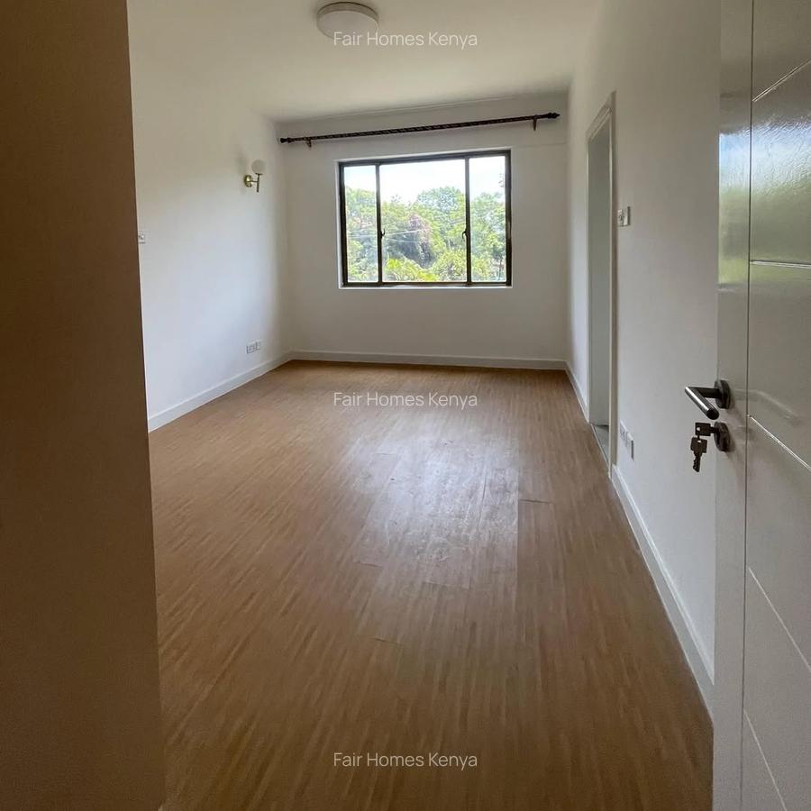 3 Bed Apartment with En Suite at Hatheru Road - 10