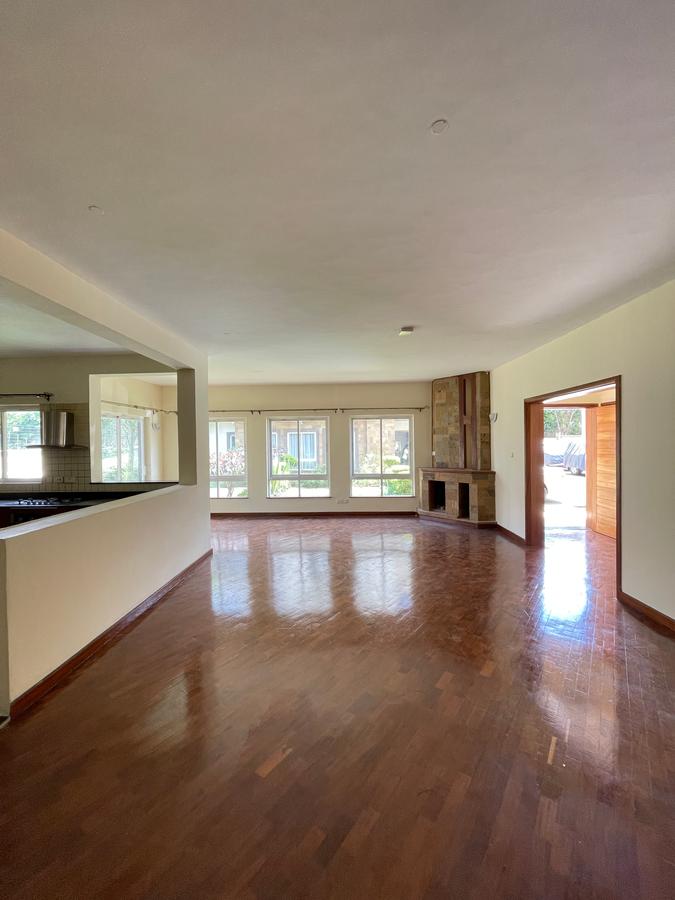 5 Bed Villa with En Suite in Lavington - 2