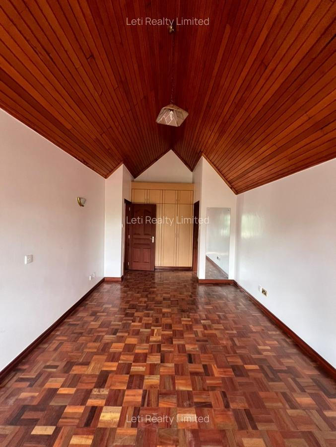 5 Bed Townhouse with En Suite in Lavington - 6