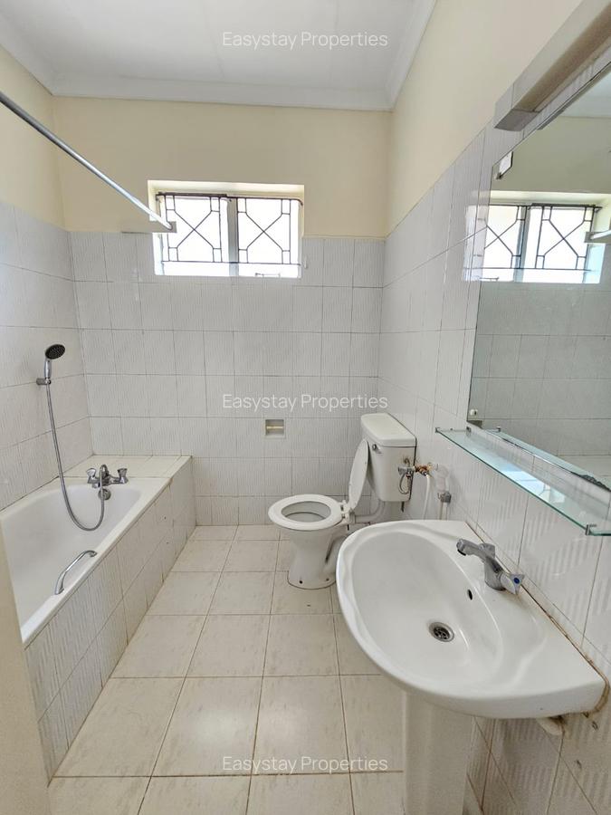 5 Bed House with En Suite in Gigiri - 11