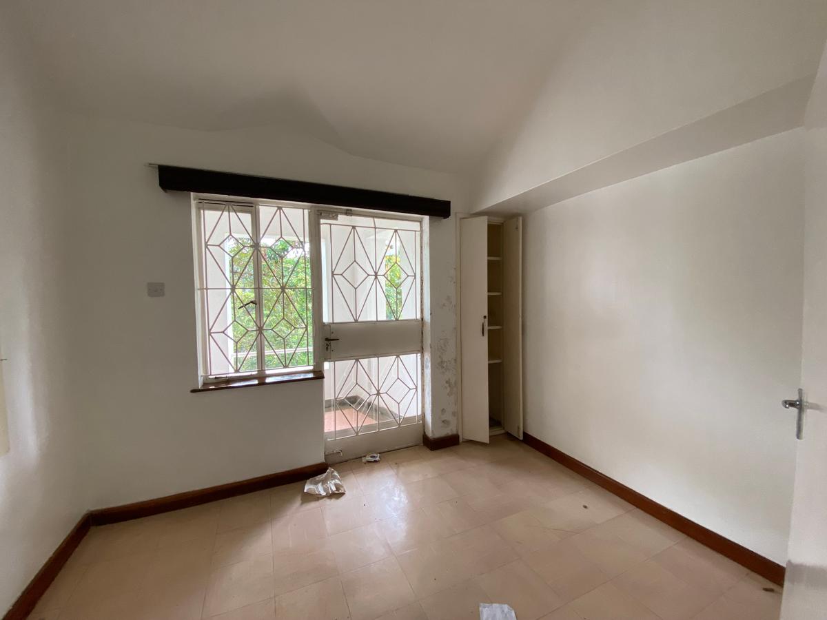 4 Bed Townhouse with En Suite in Nyari - 12