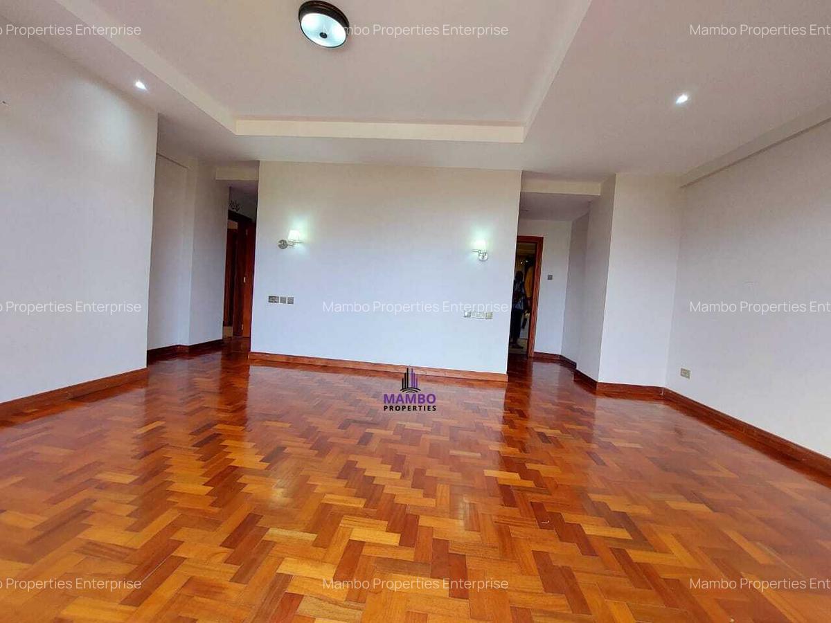 3 Bed Apartment with En Suite at Riverside Drive - 5