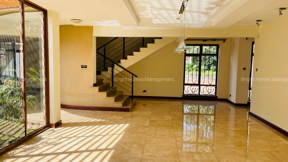 5 Bed Villa with En Suite in Runda - 10