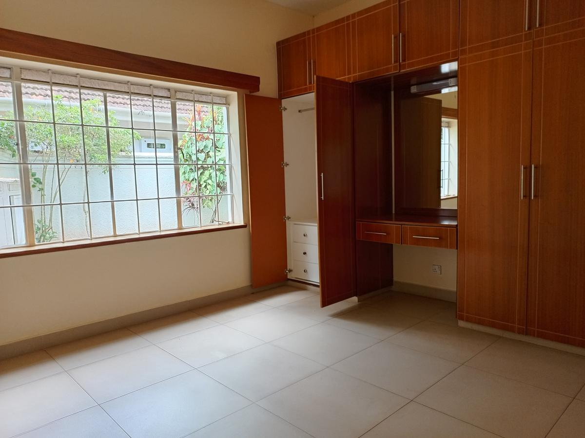 4 Bed House with En Suite in Thigiri - 14