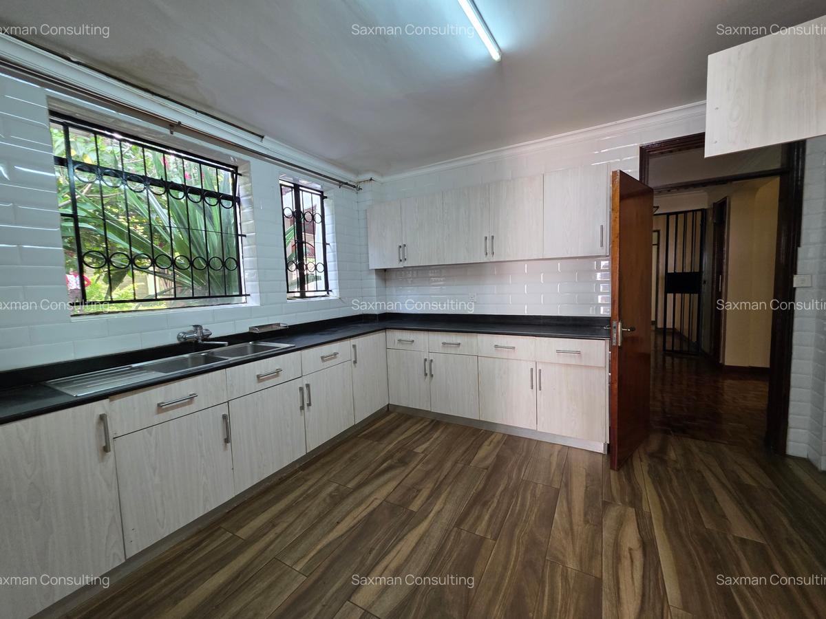 4 Bed Townhouse with En Suite in Runda - 6