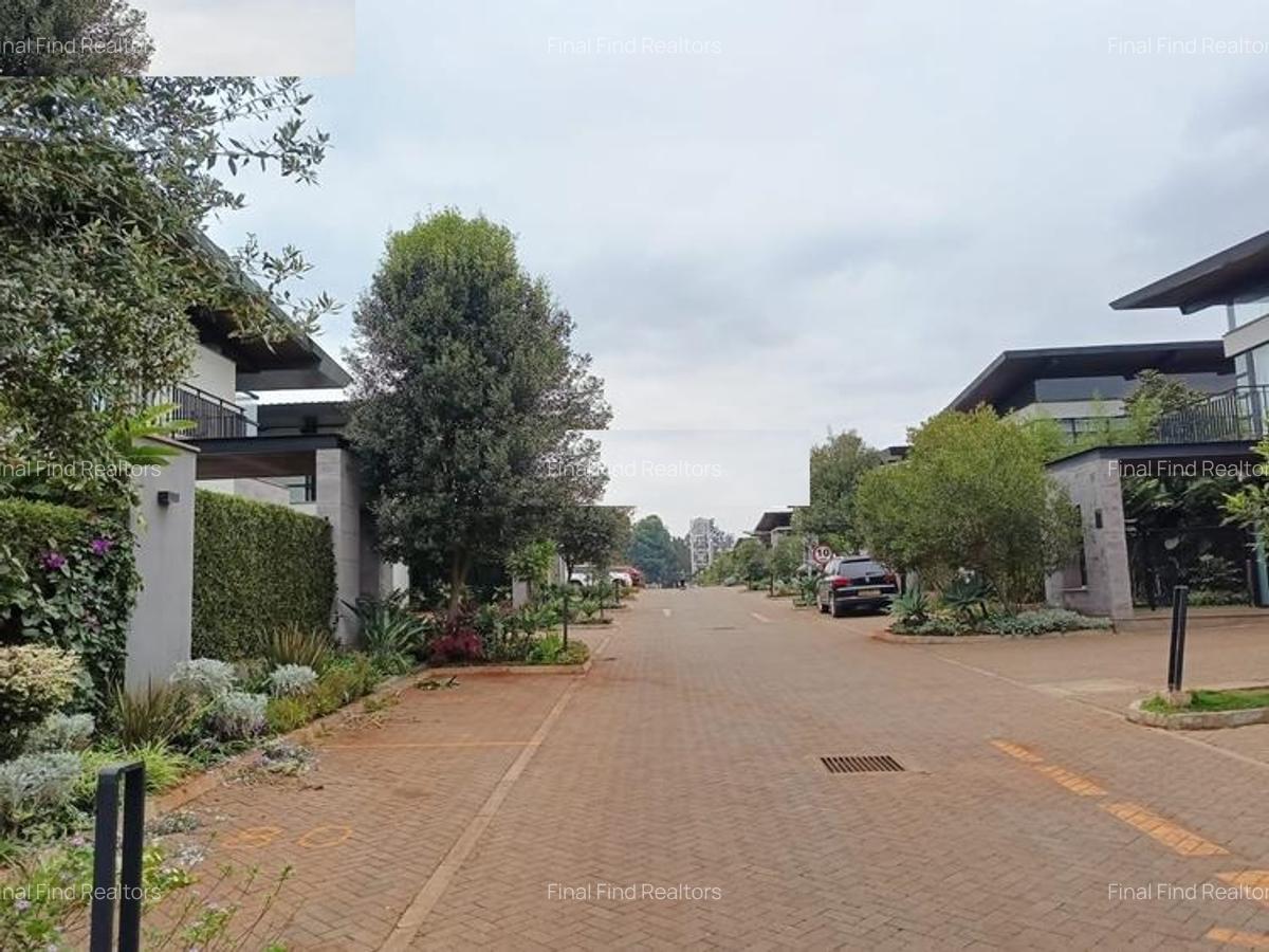 3 Bed House with En Suite in Runda - 8