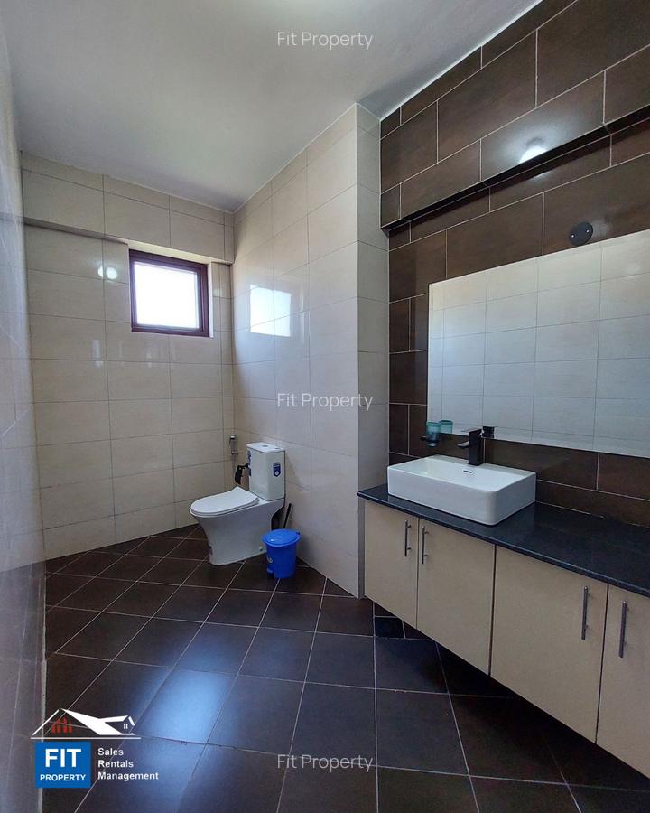 Serviced 3 Bed Apartment with En Suite in Westlands Area - 9