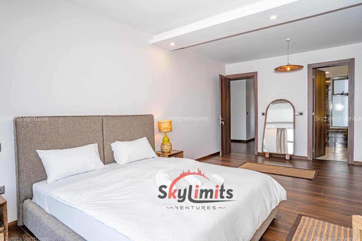 Serviced 3 Bed Apartment with En Suite at Brookside Drive - 11