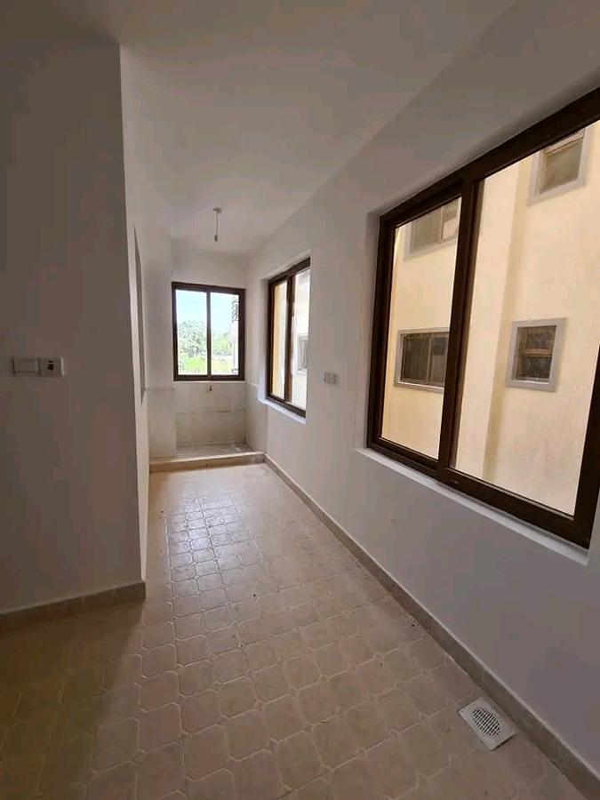 3 Bed Apartment with En Suite at Kasuku Road - 11