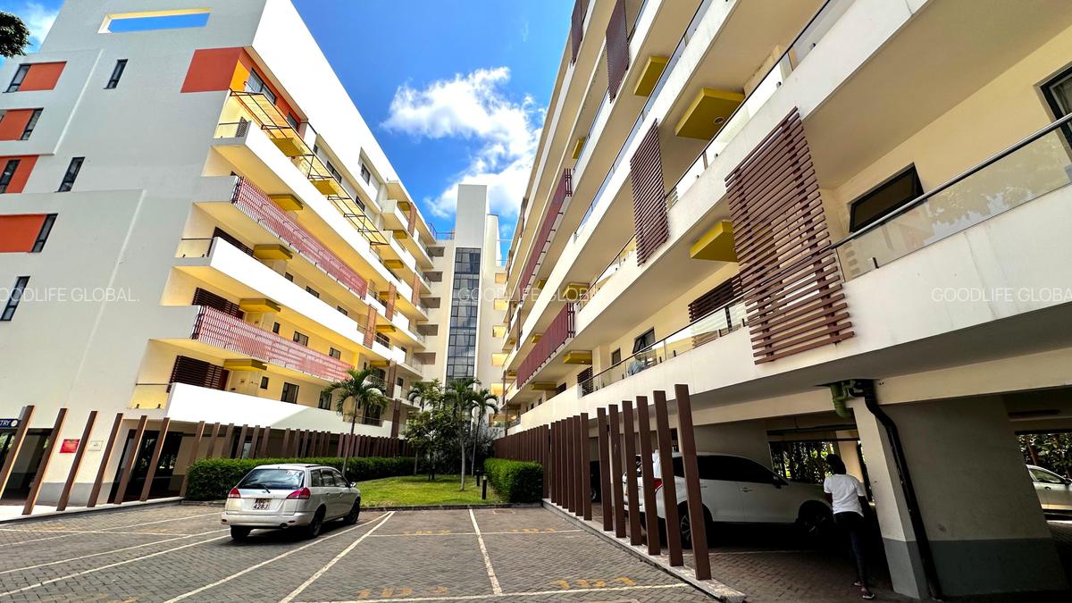 3 Bed Apartment with En Suite at Garden City Mall - 3