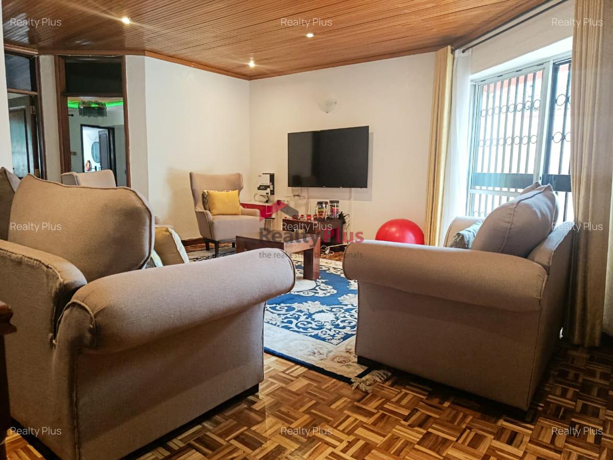 4 Bed House with En Suite in Westlands Area - 5