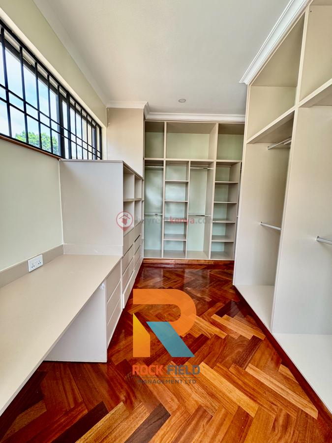 5 Bed Townhouse with En Suite in Loresho - 10