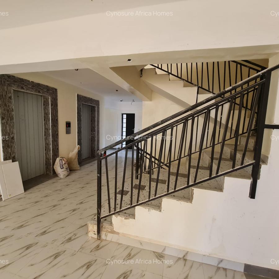 Studio Apartment with En Suite in Ngong Road - 8