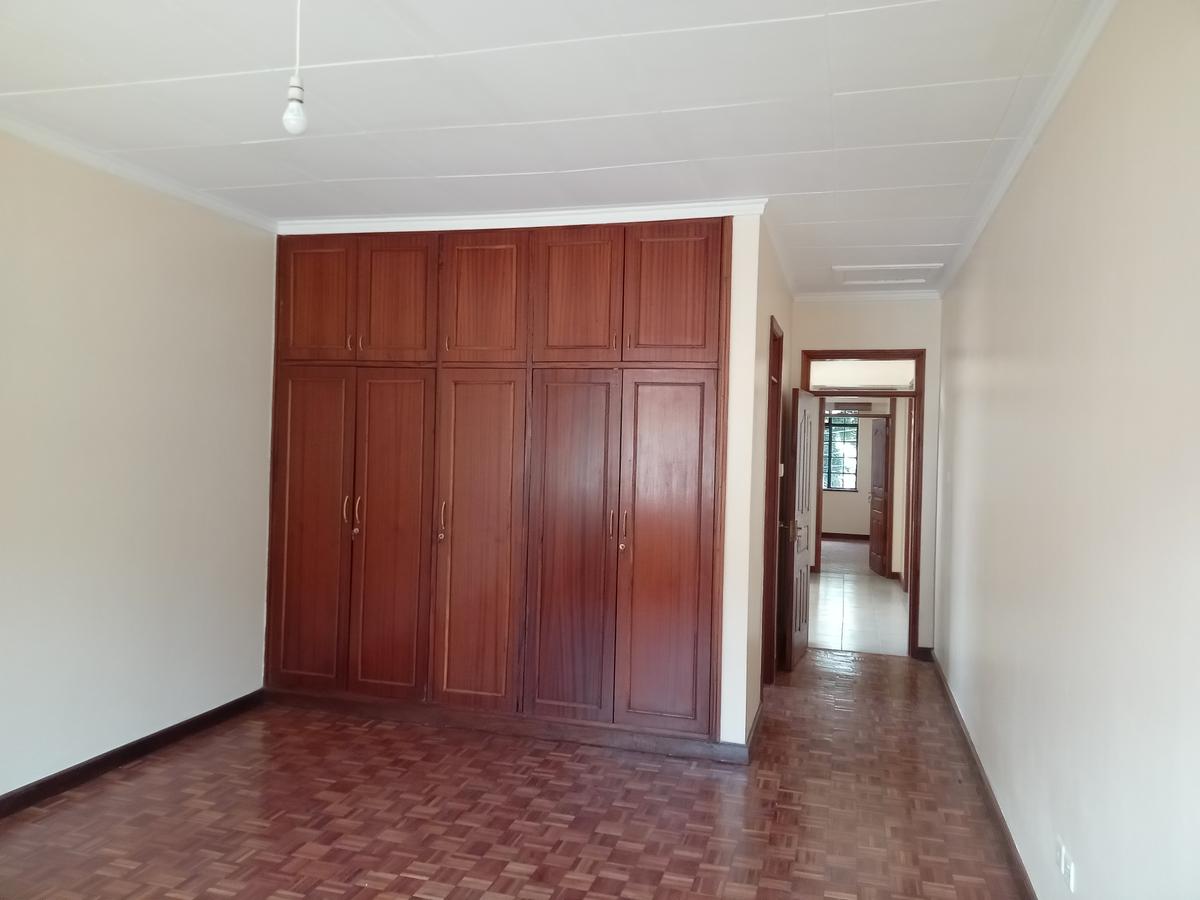 4 Bed Townhouse with En Suite at Lavington Estate Nairobi - 14