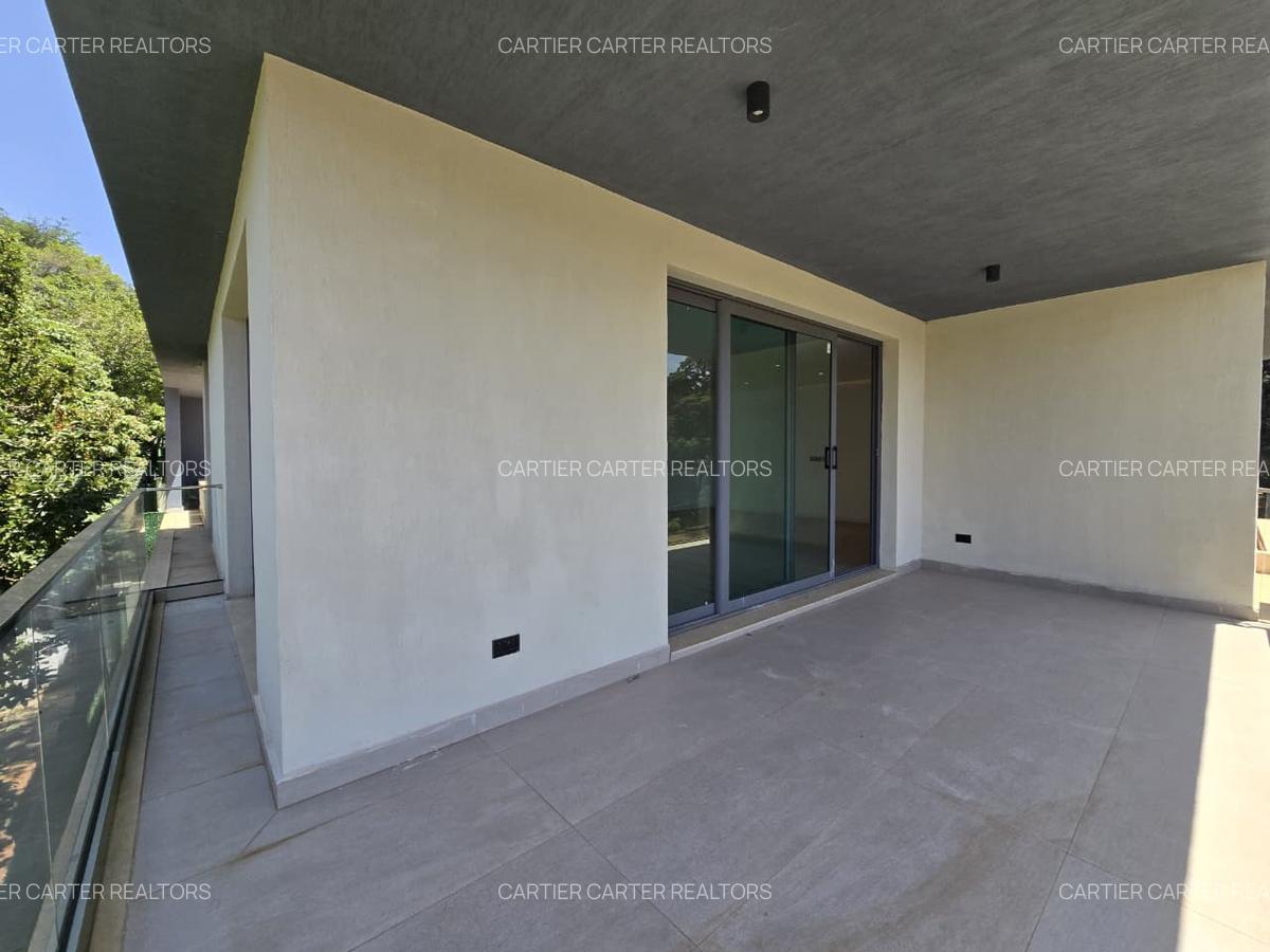 6 Bed Villa with En Suite in Lavington - 5