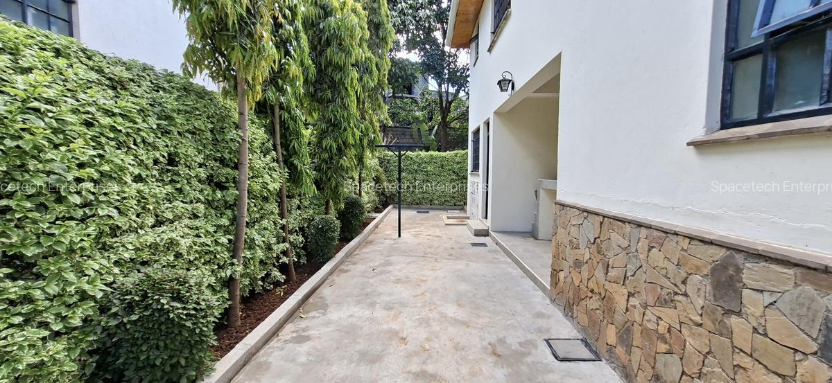 4 Bed Townhouse with En Suite in Kiambu Road - 20