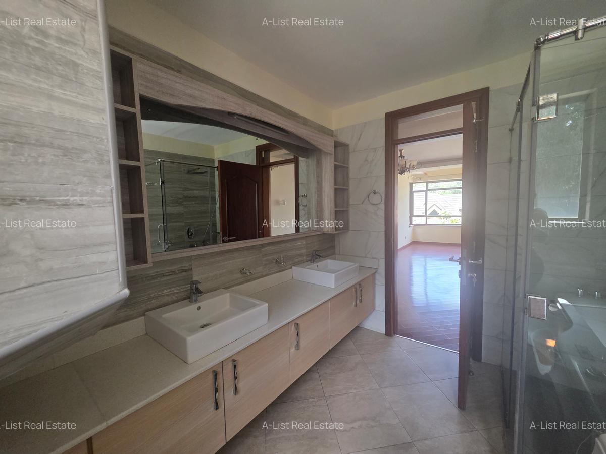 5 Bed Townhouse with En Suite at Convent Drive - 9