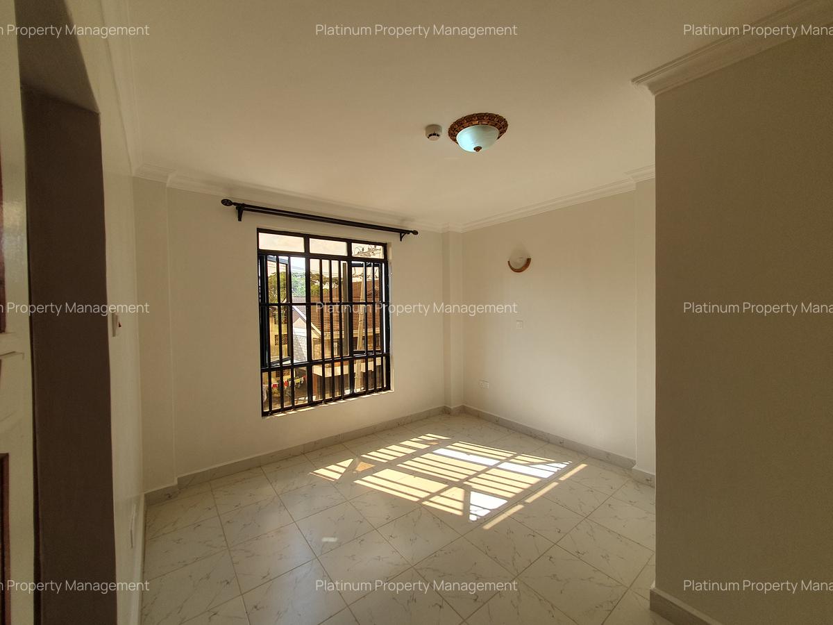 3 Bed Apartment with En Suite at City Park Drive - 17