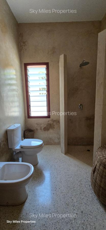 3 Bed Villa with En Suite at Garoda - 12