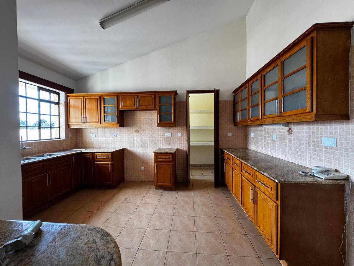 3 Bed Apartment with En Suite in General Mathenge - 3