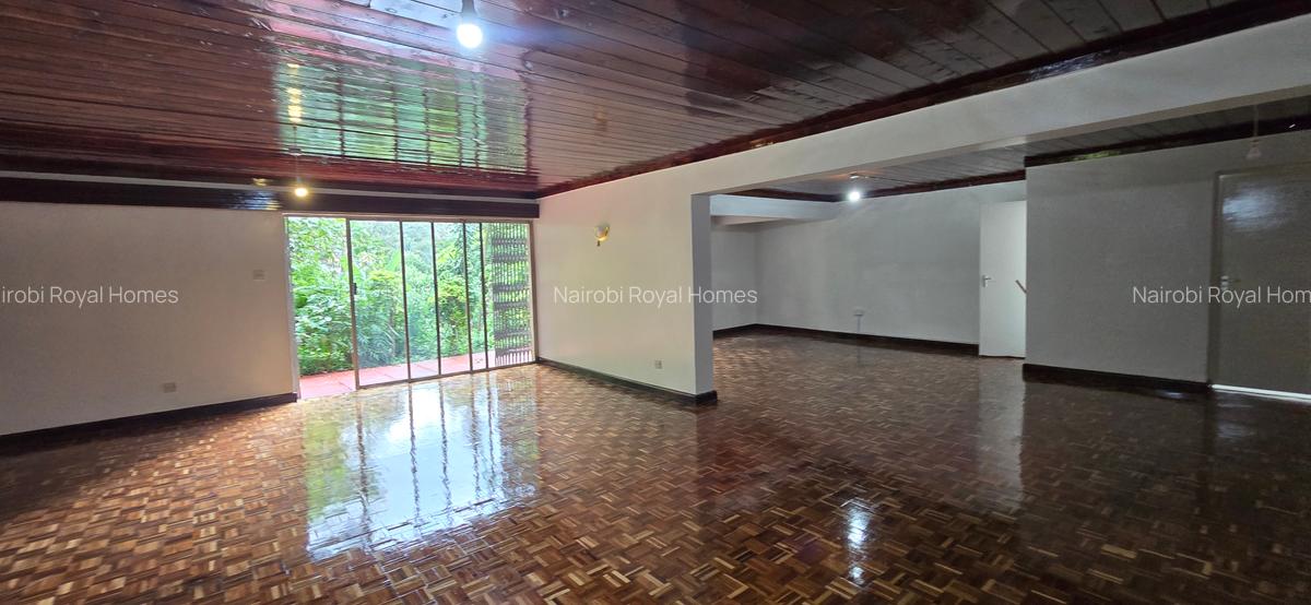 4 Bed House with En Suite at Lavington Green - 14