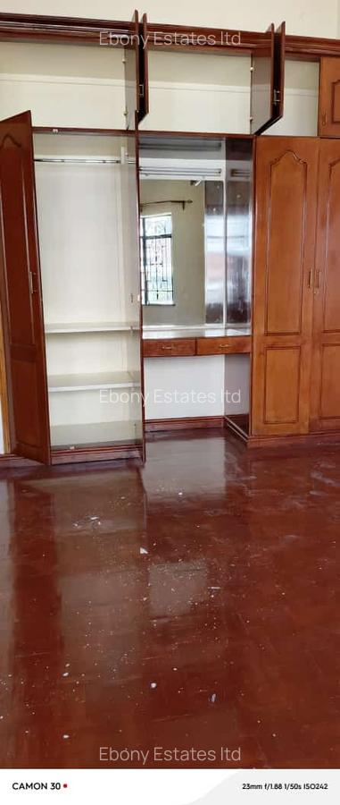 5 Bed Townhouse with En Suite in Riverside - 3